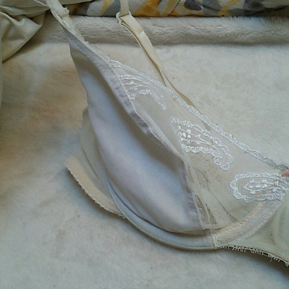 Vintage bra - Picture 2 of 4